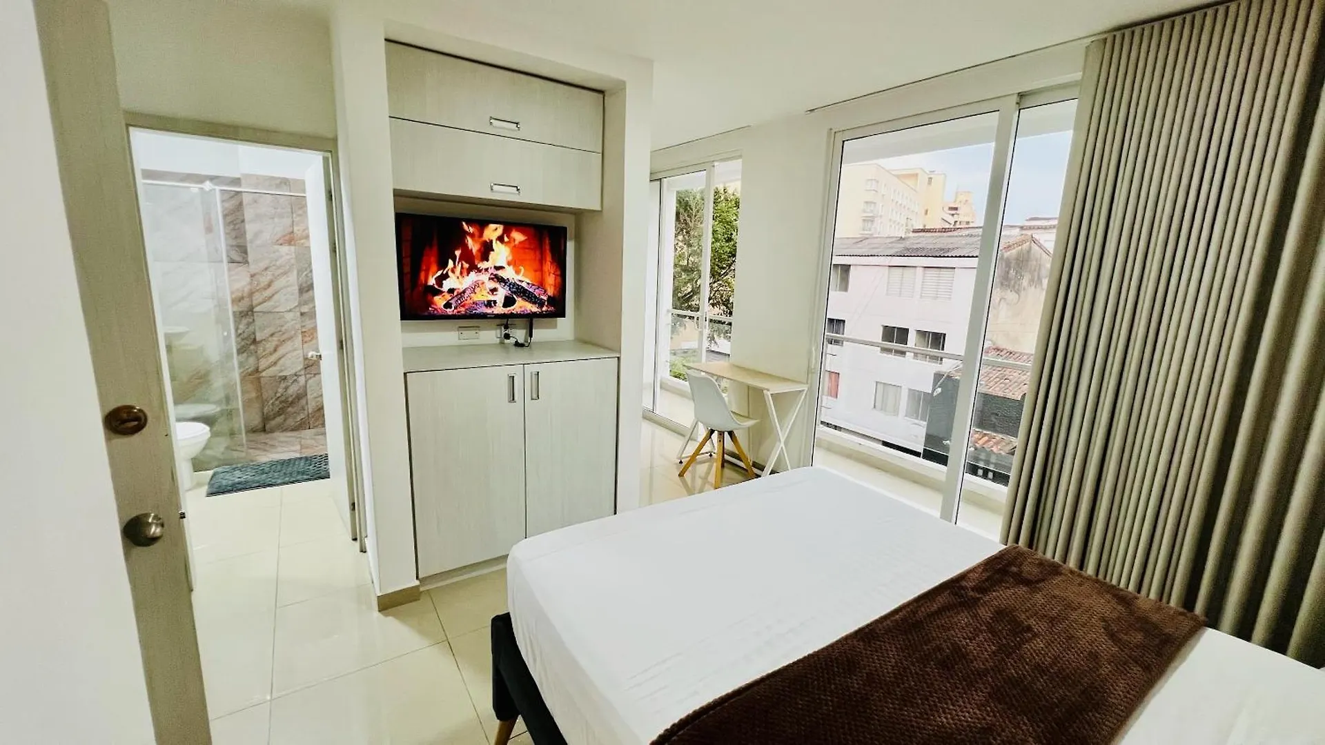 401 Studio Apartment In El Penon contacts